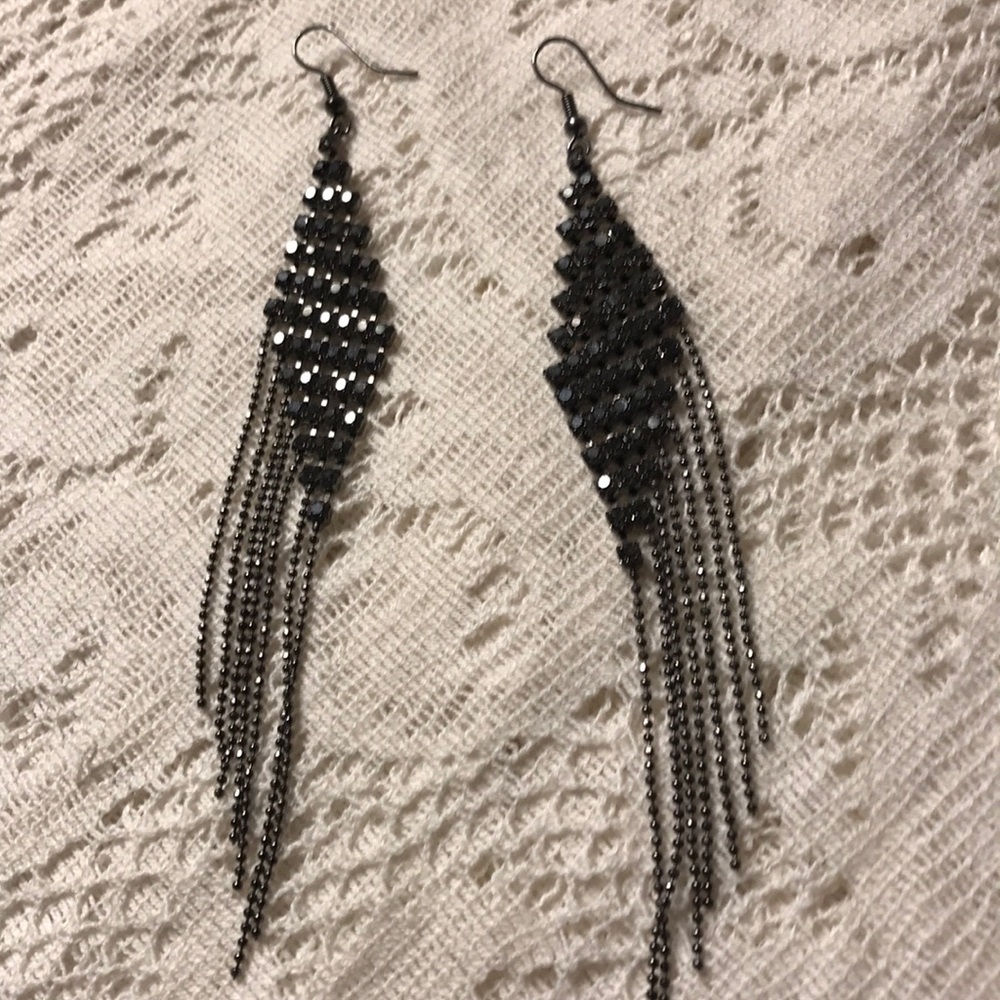 Sparkly earrings 🖤 fancy